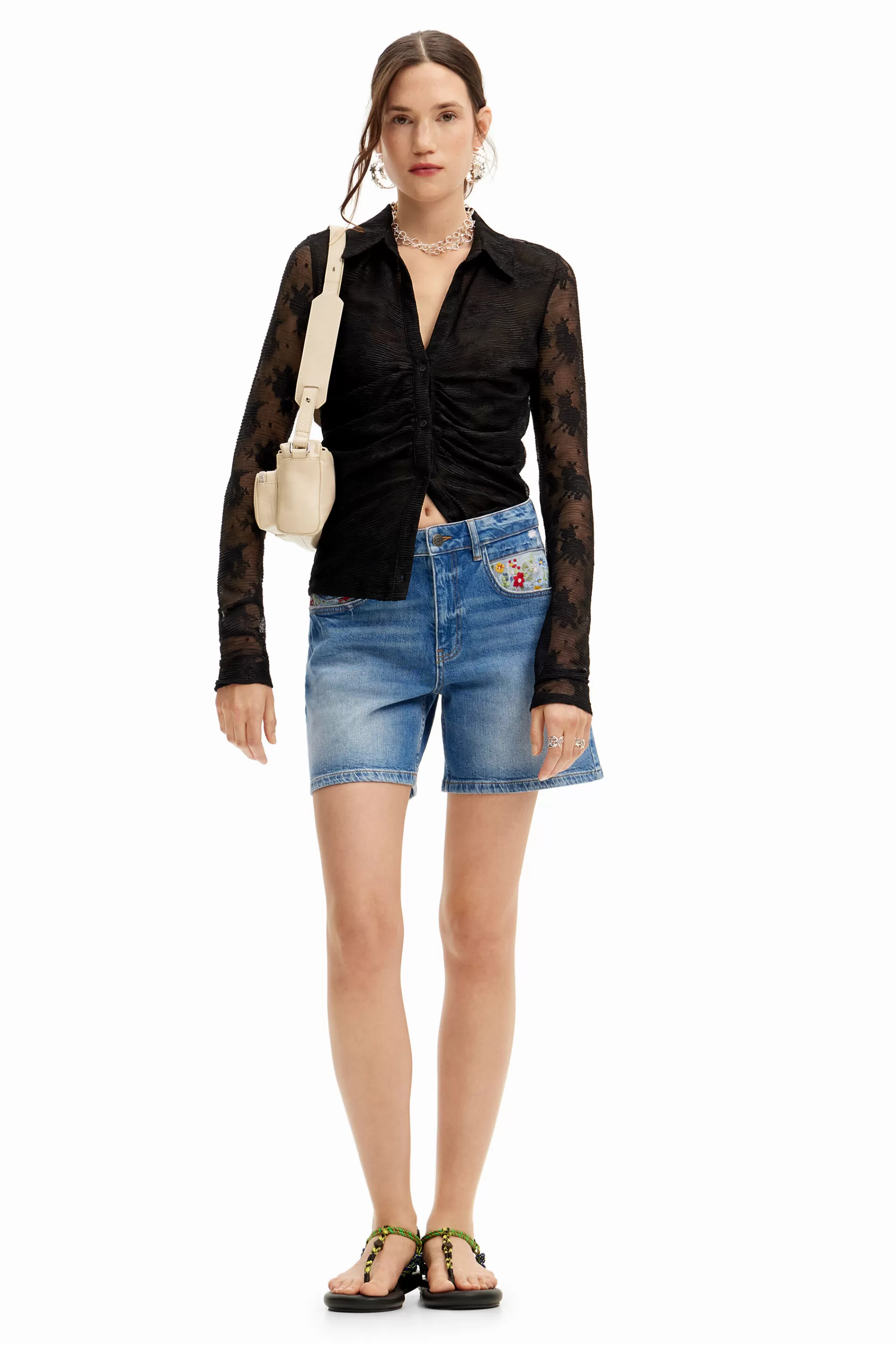 Desigual Jeans>Embroidered denim shorts