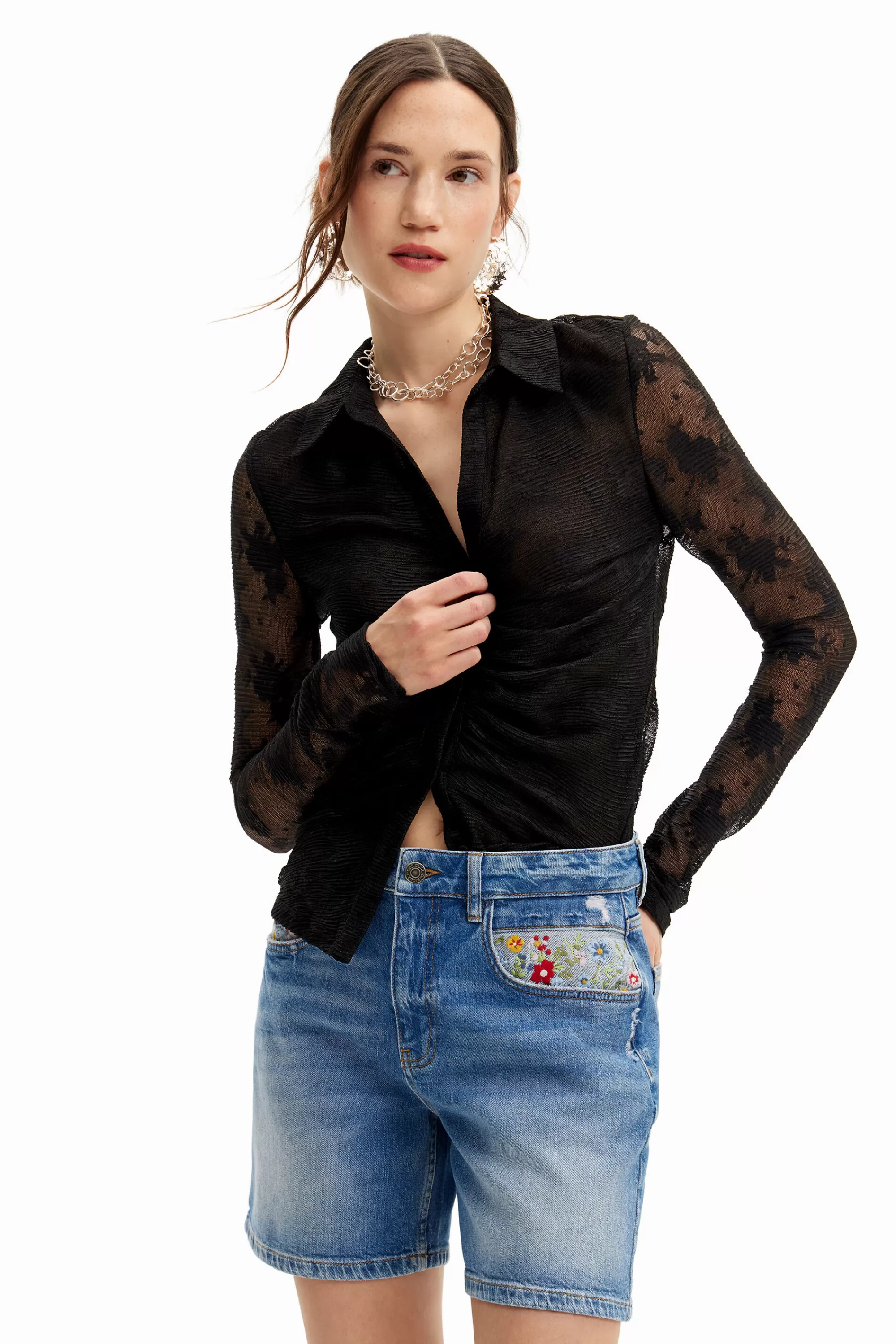 Desigual Jeans>Embroidered denim shorts