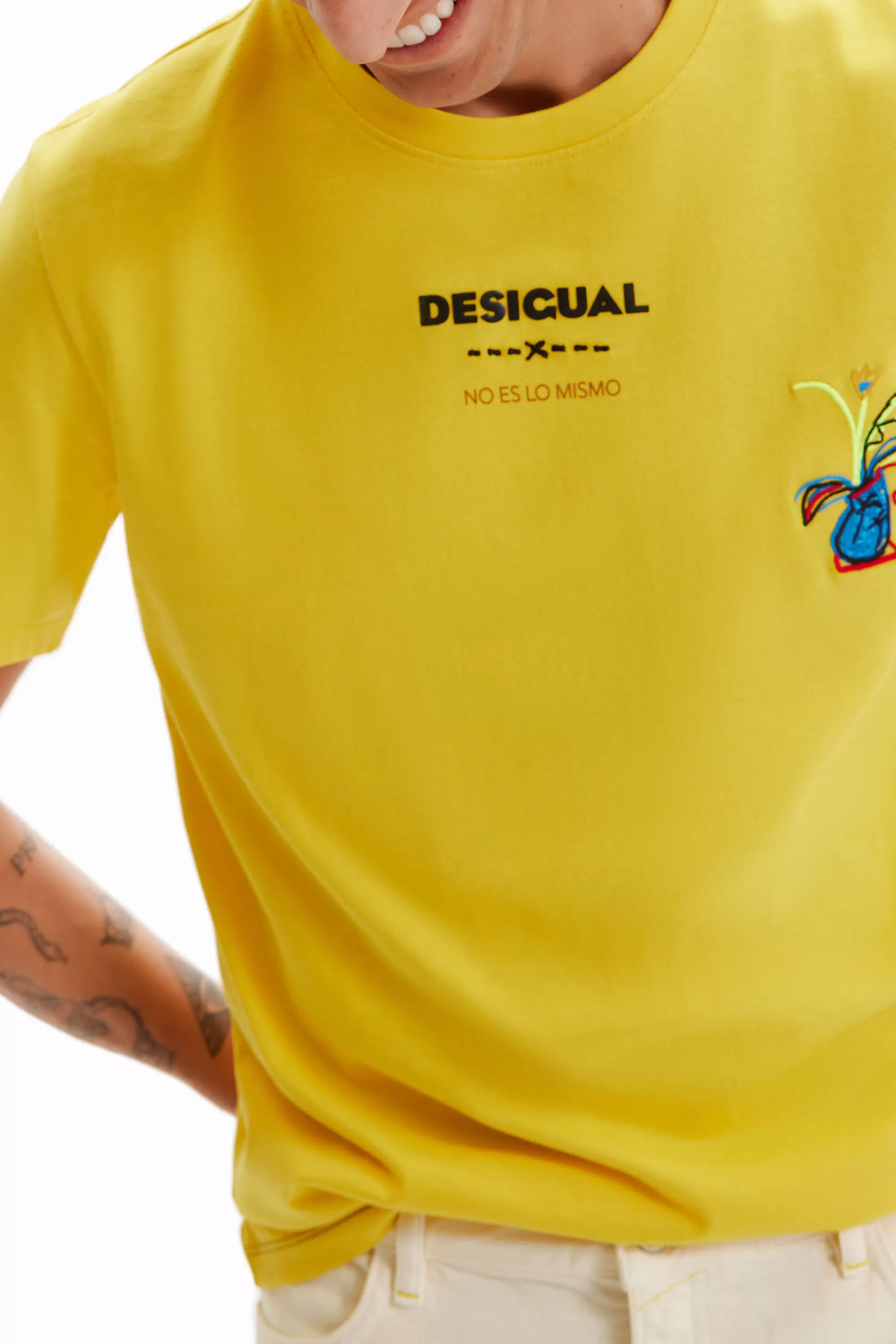 Desigual T-shirts>No es lo mismo short-sleeve T-shirt